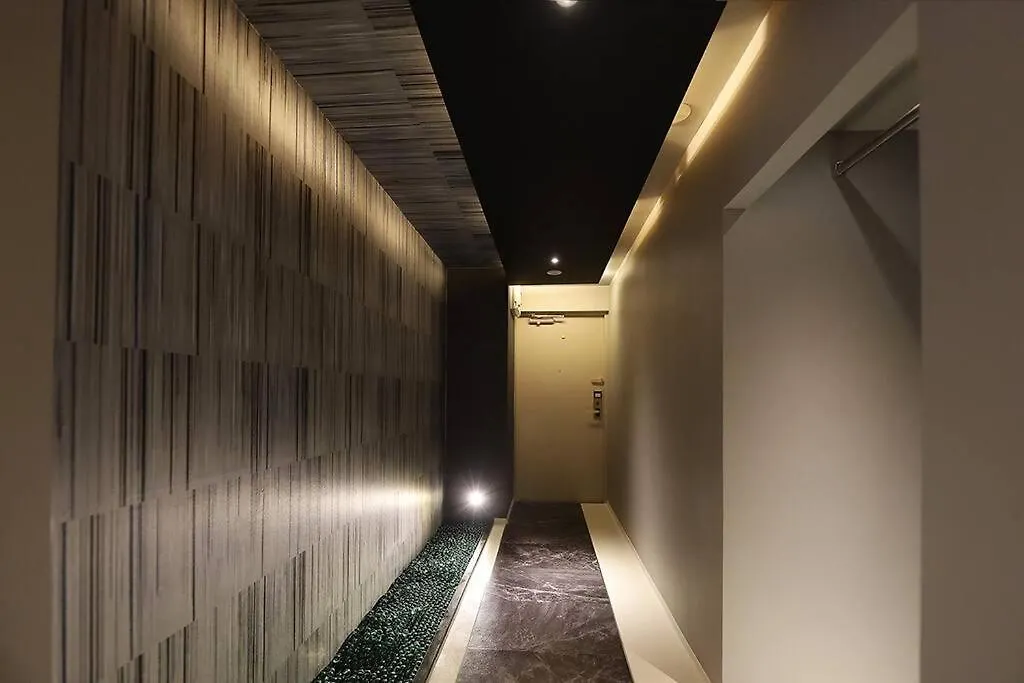 Molinhotels302 -Sapporo Onsen Story- 1L1Room Q-Bed2&S-2 4Persons Apartment Sapporo